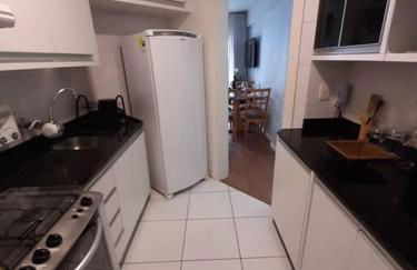 Apartamento encantador quadra mar - Foto 37