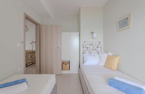 Eclectic Vintage Apartment- Sea View Perfection, Hersonissos, Crete - Photo 20