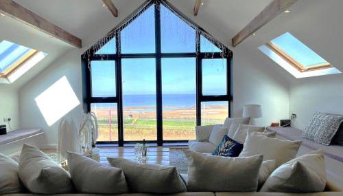 Onyx House - Photo 1