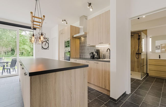 Modern Holiday Home in Ronse With Garden - Photo 11