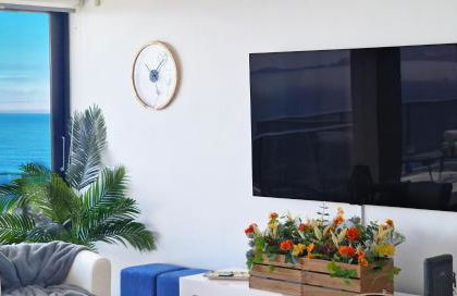 Azure Serenity Villa by LovelyStay - Foto 8