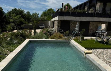Gites Les Rochers de Plaisians avec piscine privée - Foto 3