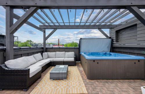 Two Townhomes - Hot Tubs and Rooftop Balconies - Foto 40