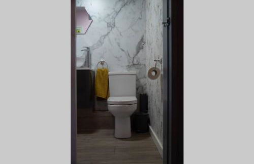 The Treehouse - Sleeps 4 - Foto 14