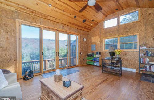 Cabin in Lost City WV with Hot Tub and Pet Friendly - Foto 15