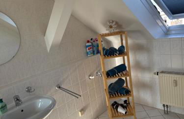 Kuschelige Dachgeschosswohnung am Clarapark - Foto 7