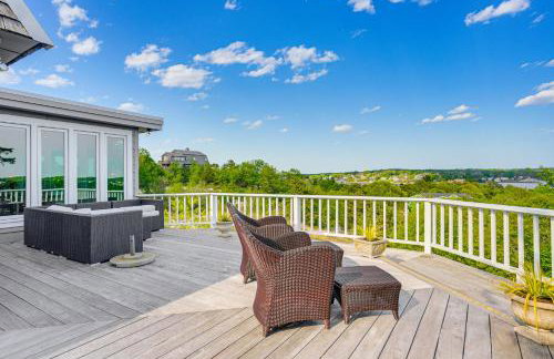 Elegant Gloucester Beach Getaway with Ocean Views! - Foto 28