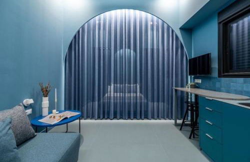 Valencia Malvarrosa beach point blue - Photo 11