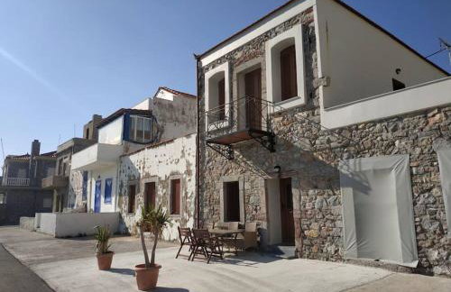 Seafront two-storey house in Kardamyla - Foto 37