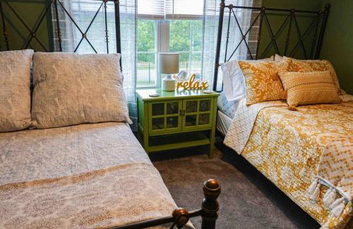 Boho Rehoboth condo-2bd/3.7mi beach/.5mi outlets - Foto 9