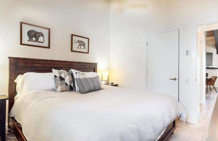 Mid Century Modern Cabin #212 - Walk to Village - Foto 26