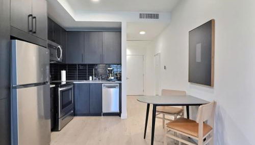 Downtown Escape, Gym in Building, Walk to Attractions - Photo 3