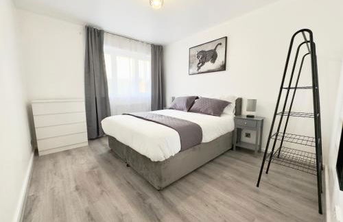 The Cozy Hideaway - 2 Bedroom apartment with garden in Orpington with free Parking - Photo 11