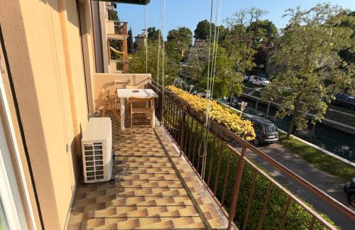 Eva 's flat with large sunny balcony and lagoon view - Foto 22