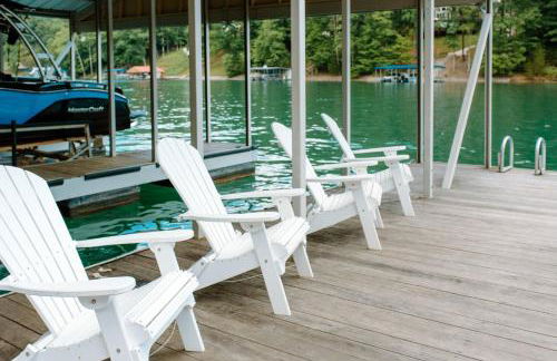 Waterfront Retreat with Dock, Pool and Jet Skis - Foto 6