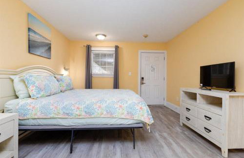 Surf City Beach Stay- Dolphins Drift Motel Unit - Foto 13