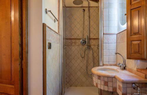 Villa in Tuscany with Pool and Olive Grove - Photo 29