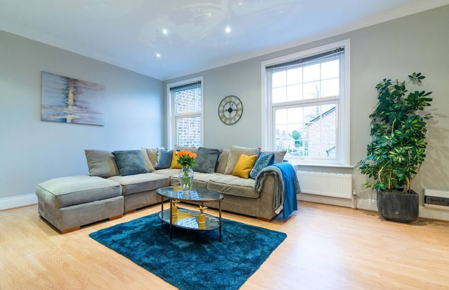 Modern Living 2 Bedroom Apartment South Wilmslow - Photo 28