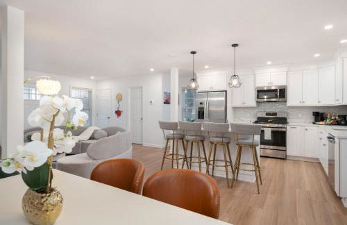 Upscale 4BR Retreat at the Reservoir! - Foto 1