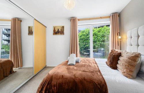 Cityfront Luxe Apt Near City Centre Facing Etihad & Coop Live, Free Parking - Foto 22