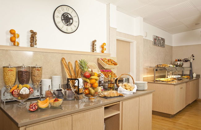 Residhome Aparthotel Paris Evry - Foto 14