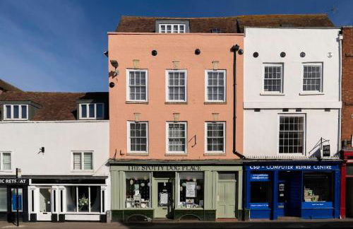 Stylish and Spacious 2-Bedroom Apartment, Tysoes Court, Tewkesbury Town Centre - Private Parking Included - Foto 15