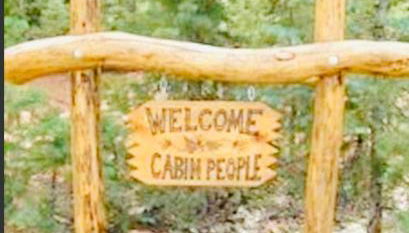 Adventure Awaits 3King Bed,2Bath Log Cabin in heart of Duck Creek Village! - Foto 3