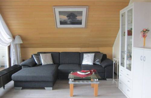 Schöne Ferienwohnung im HAUS SONNENGARTEN mit WLAN und Parkplatz in Achim bei Bremen - Foto 3