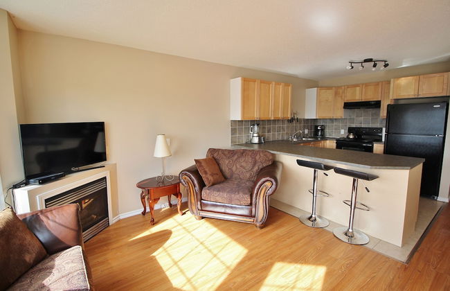 Executive Private Suites near Calgary - Photo 7