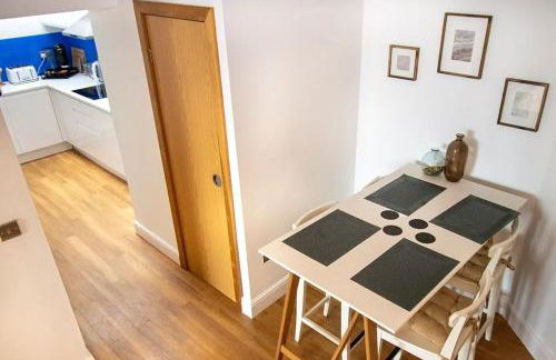 Seafront Cottage - The Nook - Photo 18