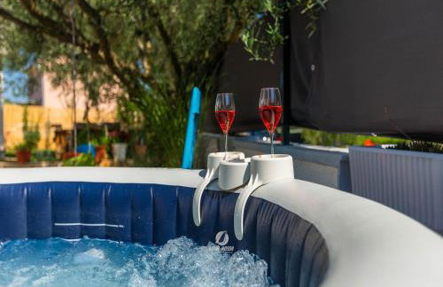 Adorable Home With Private Garden and Bubble Bath - Foto 62