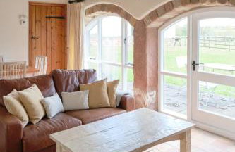 Swallow Barn at Millfields Farm Cottages - Photo 6