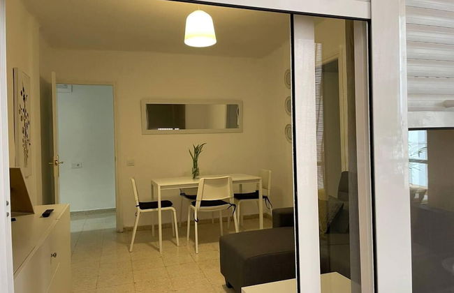 Renovated and Newly Furnished 3 Bedroom Apartment - Foto 12