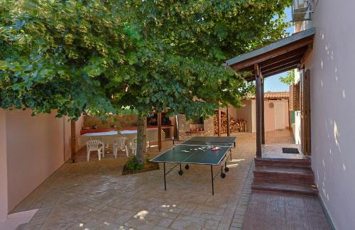 VILLA PEPONI Spacious Traditional Villa with Garden - BBQ & Private Parking - Photo 34