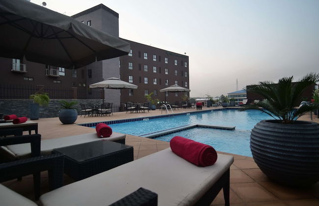 Oak Plaza Suites - Photo 49