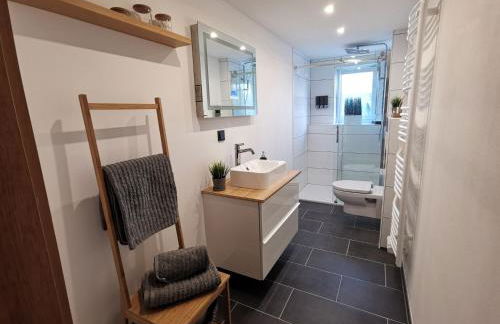 Moderne 3BR Netflix,Kaffee,Wifi,Parken - Foto 7