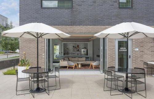 Bright & Cozy 2BR Retreat w Parking Broad Ripple - Foto 6