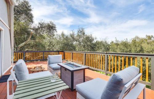 North San Diego Retreat with Deck, Fire Pit Table! - Foto 1