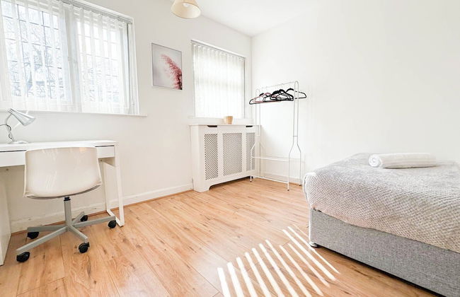 Large 8 Bedroom House in Edgbaston - Photo 3