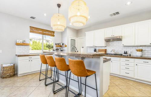 GAMEROOM, King Beds, Movie Projector, Heated Saltwater Pool, Golf and Games! - Foto 31