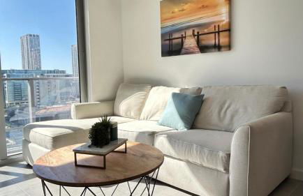 Contemporary Comfort Rooftop Views & Full Kitchen - Foto 11