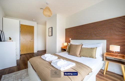 2BR Flat By Paul & Malin Properties Short Lets & Serviced Accommodation Salford - Foto 7