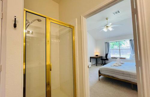 3BR-2 BA Cozy Hub Katy - Close to Cypress - Foto 18