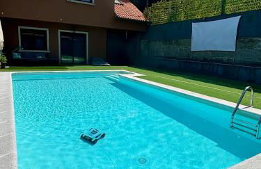 Chalet con piscina a 5 minutos de la playa - Foto 2