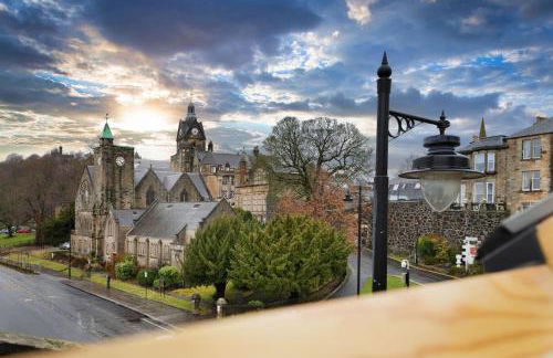 3-Bed Georgian Townhouse Next to Wellbeing Clinic - Foto 8