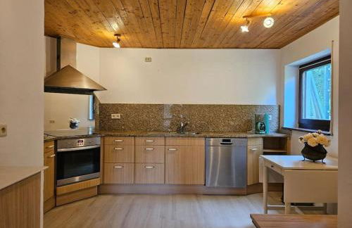 ländlich am Bach, Doppelbett und 2 Einzel - Foto 9