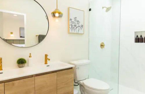 Bright, Spacious 4 BD in the Heart of Little Italy - Foto 21
