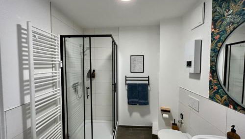 Karl Central Flats - Netflix - Parkplatz - Balkon - Photo 4