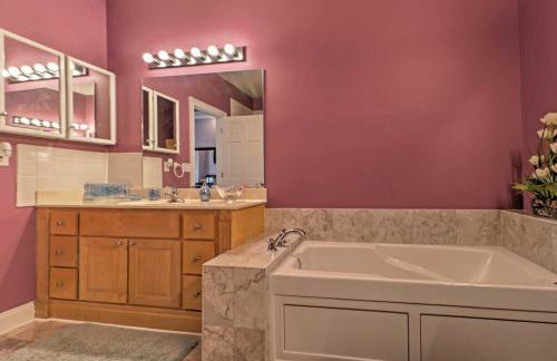 Stunning Duluth Family House with Fireplace and Patio! - Foto 22