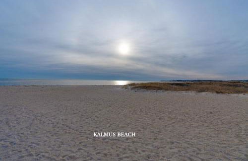 Cape Cod Bungalow Walk to Beach Firepit - Foto 47